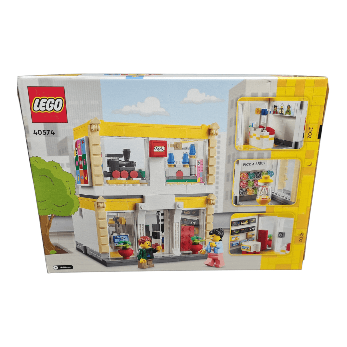 LEGO 40574 Retail Store Set box, featuring bright graphics and multiple sections, 541 pieces, brand new and sealed.