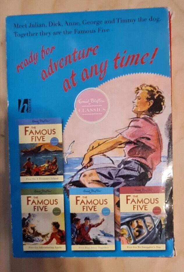 The Famous Five Classics 4x Paperback Book Set - Pre-owned
