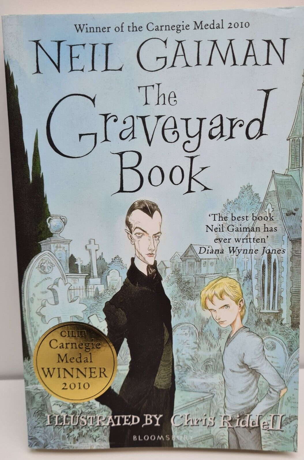 The Graveyard Book By Neil Gaiman - Brand New Paperback Book
