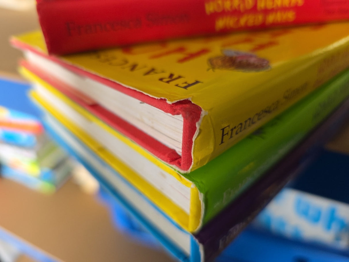 Horrid Henry Hardbacj Bundle Set of 4 books See Photos A Bit Dirty On Top Edge