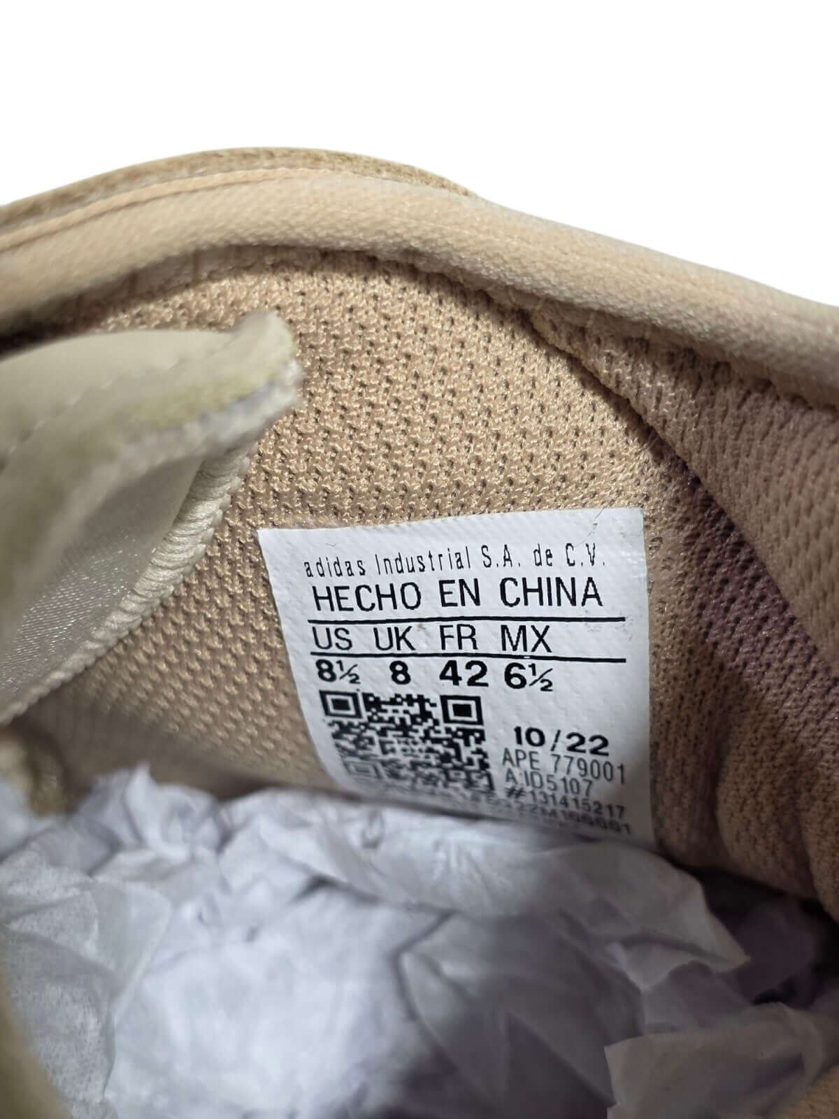 Adidas Top Ten 2000 IVP TT2000 shoe size label showing UK8 US8.5 EUR42, made in China.